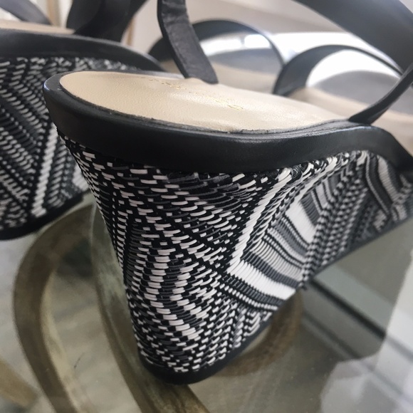 Cole Haan Ravenna black and white wedge sandal 9B - Picture 4 of 7